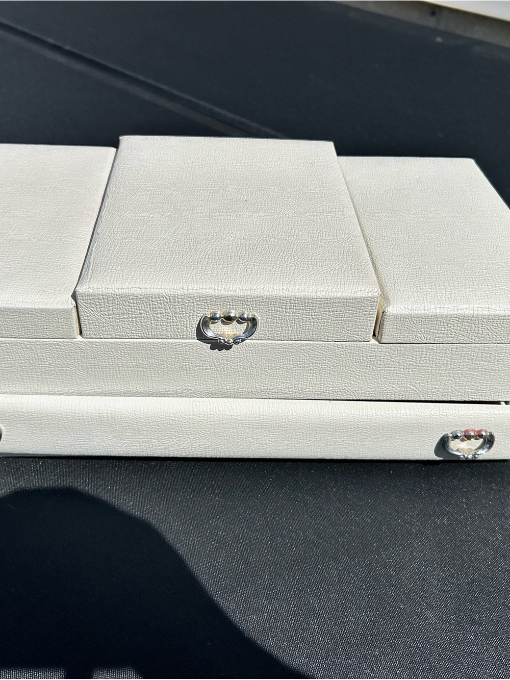 BUXTON USA White Jewelry Box with RED velvet insert
